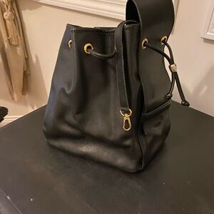 LONGCHAMP black Leather
Vintage Drawstring
Bucket Shoulder